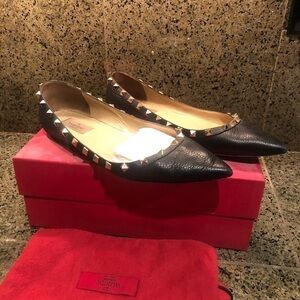 Valentino Black w/ Gold Rockstud Leather Flat